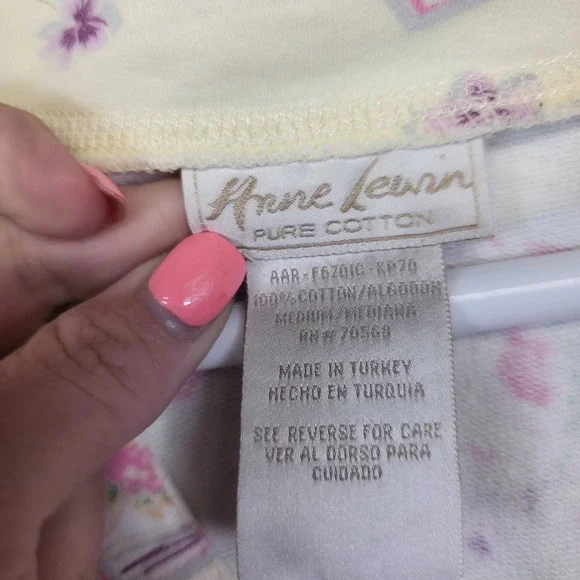 Vintage Anne Levin Nightgown Womens Medium Cream Floral Books Grannycore Classic - Picture 7 of 14